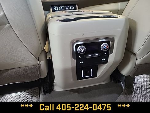 Used 2021 GMC Yukon Denali w/ Denali Premium Package AWD/4WD image 22