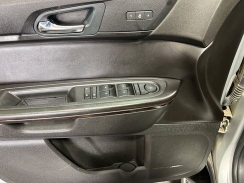 Used 2016 Chevrolet Traverse LTZ w/ LPO, 'HIT The Road' Package FWD image 19