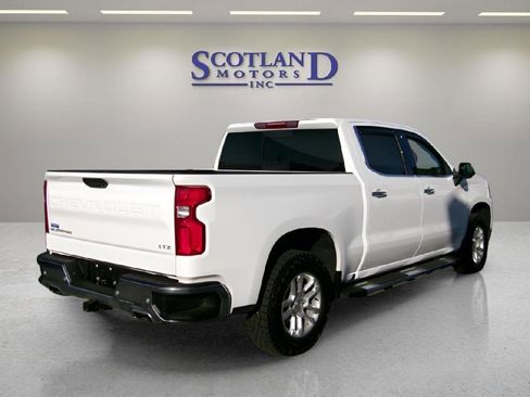 Used 2025 Chevrolet Silverado 1500 LTZ w/ Z71 Off-Road Package AWD/4WD image 6