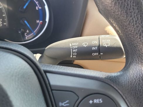 Used 2024 Toyota RAV4 LE AWD/4WD image 25