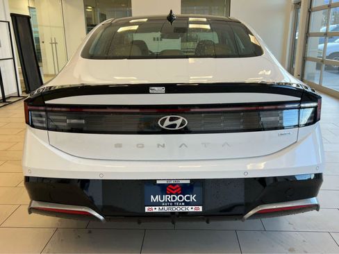 New 2026 Hyundai Sonata Limited FWD image 9