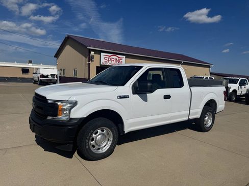 Used 2018 Ford F150 XL w/ Equipment Group 101A Mid AWD/4WD image 4