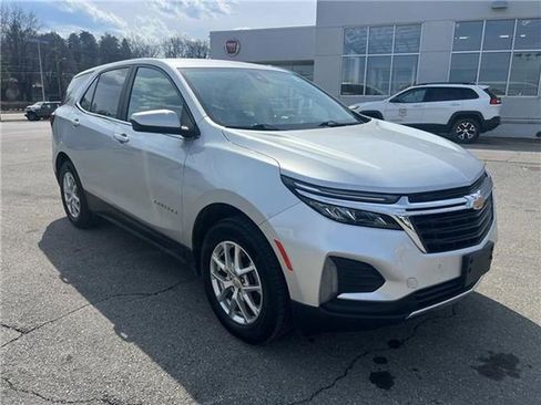 Used 2022 Chevrolet Equinox LT image 3