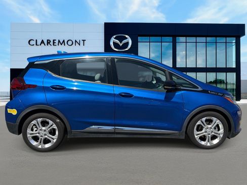 Used 2021 Chevrolet Bolt LT FWD image 4