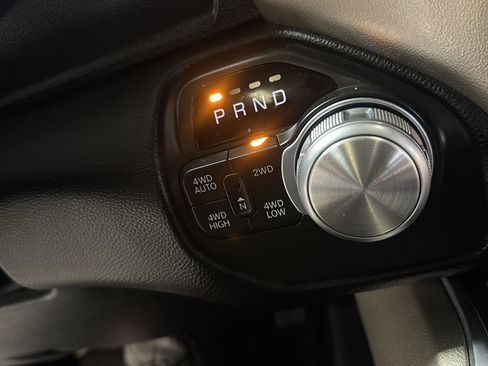 Used 2019 RAM 1500 Laramie image 26