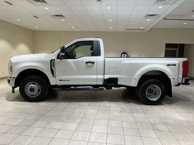Used 2023 Ford F350 XLT AWD/4WD image 2