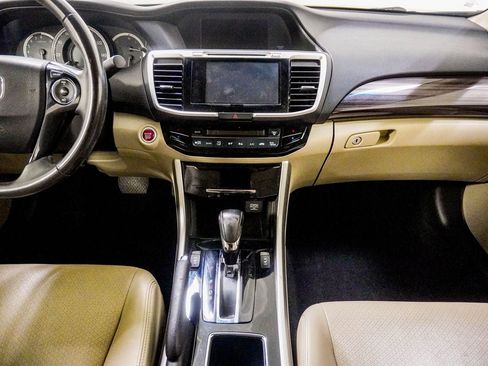 Used 2017 Honda Accord EX-L image 22