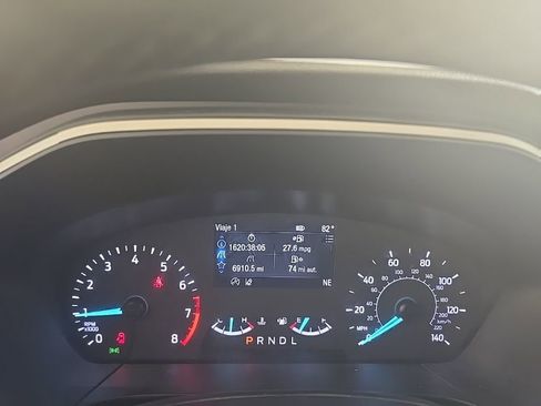 Used 2021 Ford Escape SE w/ SE Sport Appearance Package image 10