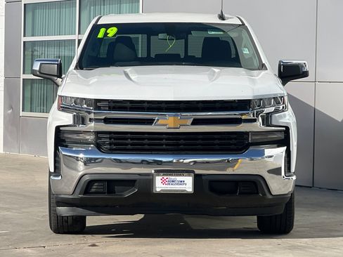 Used 2019 Chevrolet Silverado 1500 LT w/ Texas Edition image 6