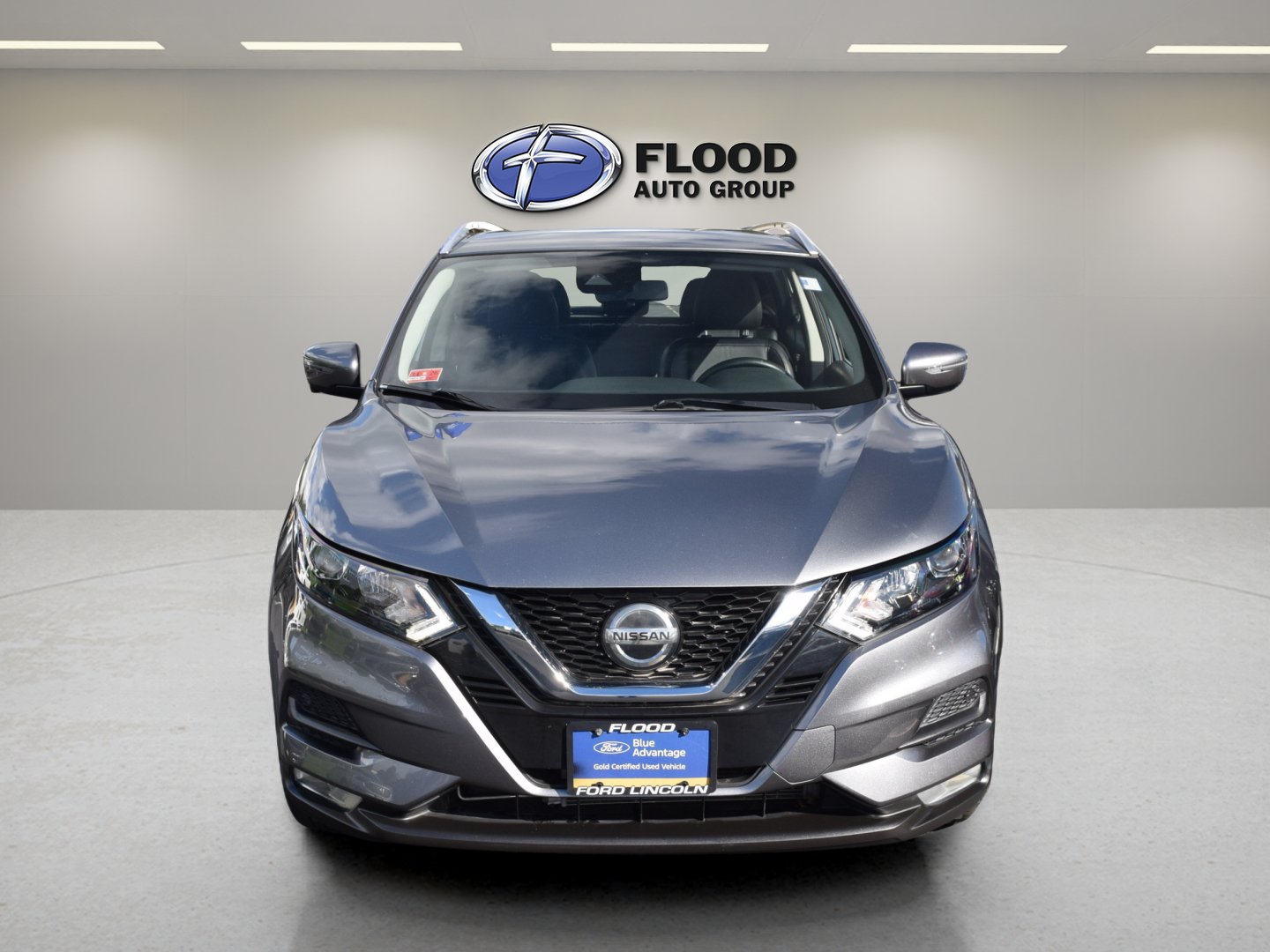 Used 2020 Nissan Rogue Sport SV w/ Technology Package AWD/4WD image 2