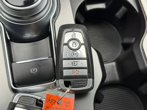 Used 2023 Ford Edge SEL w/ Sport Appearance Package AWD/4WD image 14