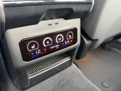Certified 2026 BMW 550e xDrive AWD/4WD image 57
