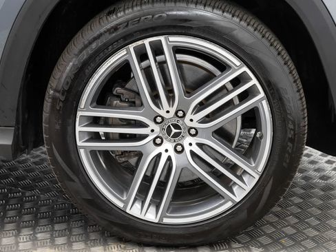 Used 2025 Mercedes-Benz GLS 450 4MATIC image 61