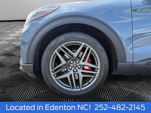 Certified 2025 Ford Explorer ST w/ Sun And Sound Package AWD/4WD image 15