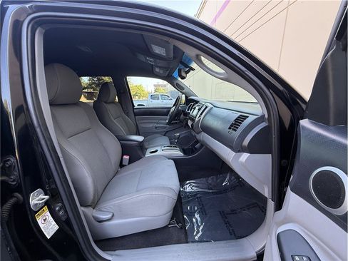 Used 2013 Toyota Tacoma PreRunner RWD image 14