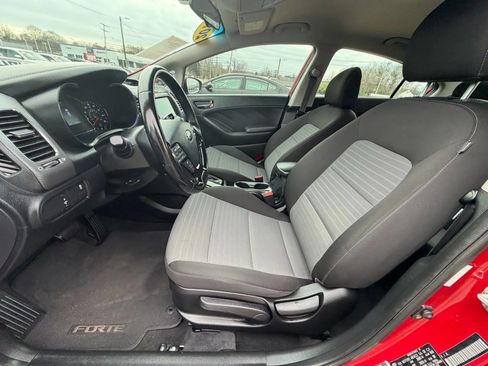 Used 2018 Kia Forte S image 18