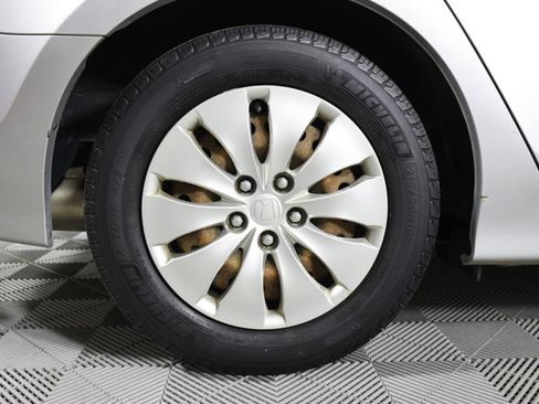 Used 2011 Honda Accord LX image 7