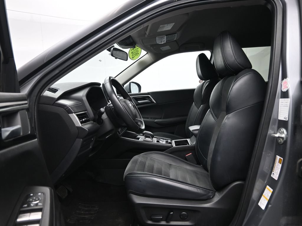 Used 2024 Mitsubishi Outlander SE AWD/4WD image 23