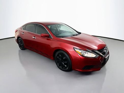 Used 2017 Nissan Altima 2.5 S w/ Power Driver Seat Package FWD image 1