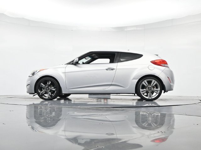 Used 2017 Hyundai Veloster Value Edition FWD image 41