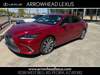 Used 2019 Lexus ES 300h w/ Accessory Package 2