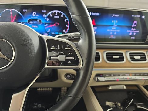 Used 2023 Mercedes-Benz GLS 450 4MATIC image 22