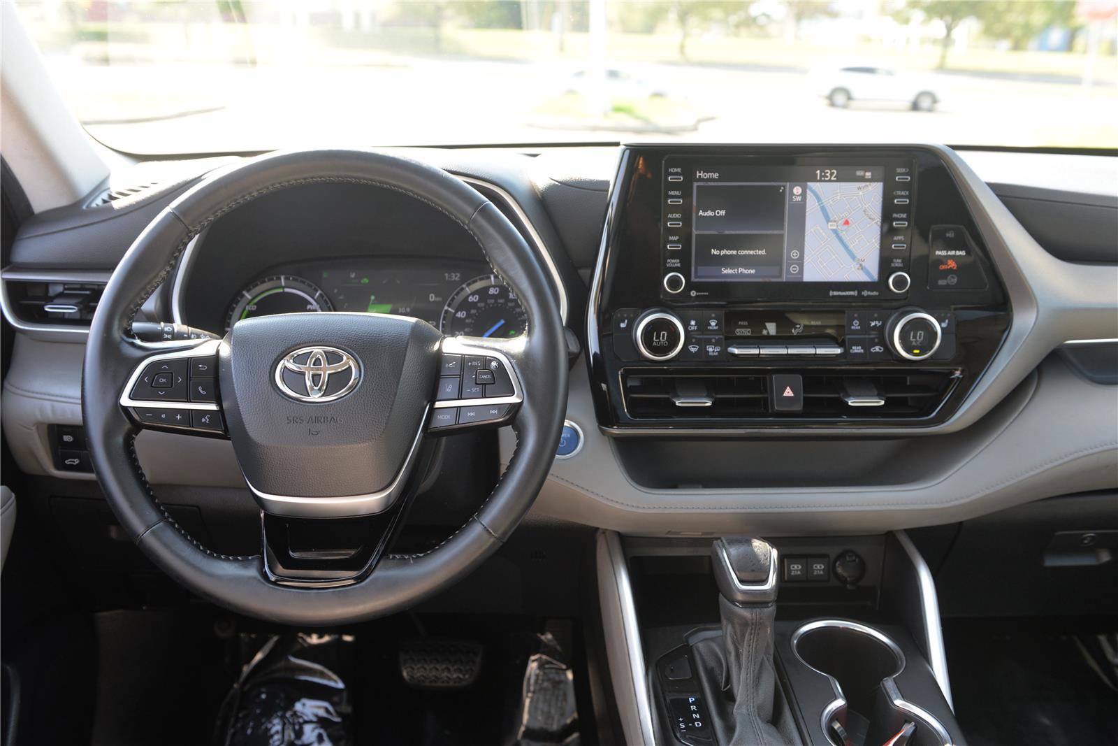 Used 2021 Toyota Highlander XLE w/ Protection Package #3 (TMS) AWD/4WD image 22
