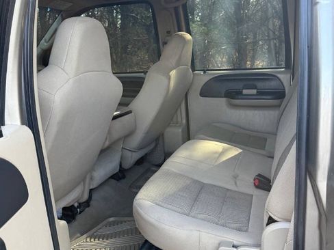 Used 2005 Ford F250 XLT AWD/4WD image 14