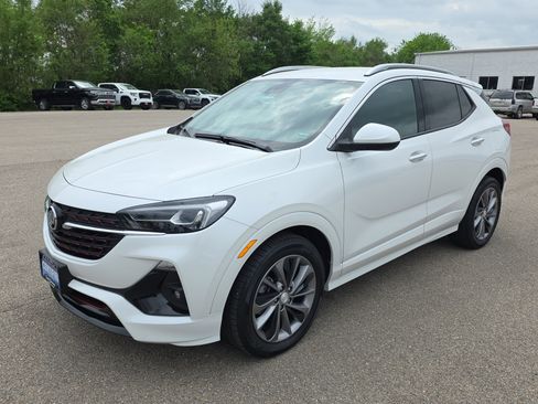 Certified 2022 Buick Encore GX Essence w/ Sport Touring Package FWD image 4