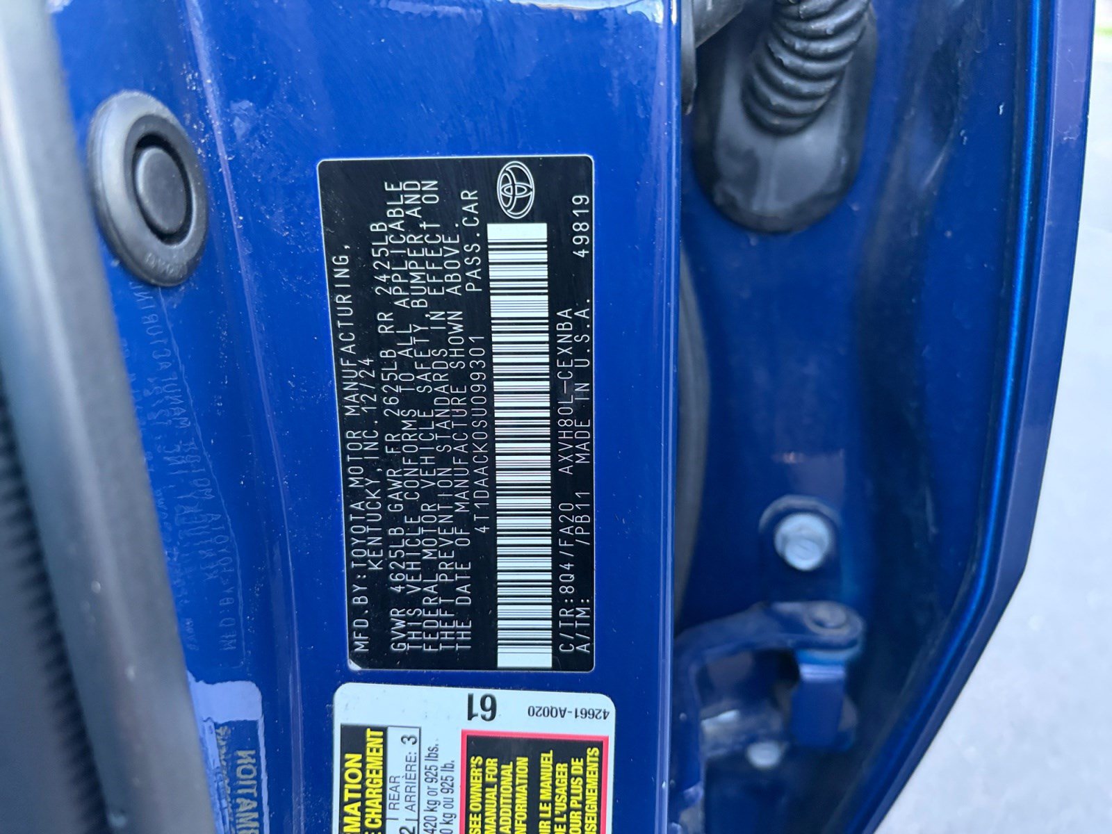 Used 2025 Toyota Camry LE FWD image 32