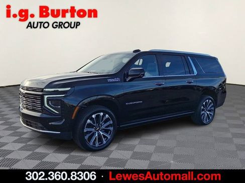 New 2026 Chevrolet Suburban High Country AWD/4WD image 2