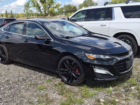 Used 2021 Chevrolet Malibu LT w/ Redline Edition FWD image 2