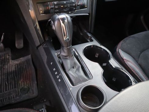 Used 2019 Ford Explorer XLT w/ Equipment Group 202A image 32