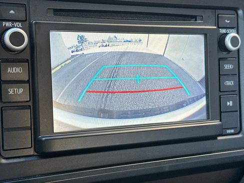 Used 2018 Toyota Tacoma SR image 20