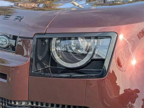 Used 2025 Land Rover Defender 130 X-Dynamic SE image 10