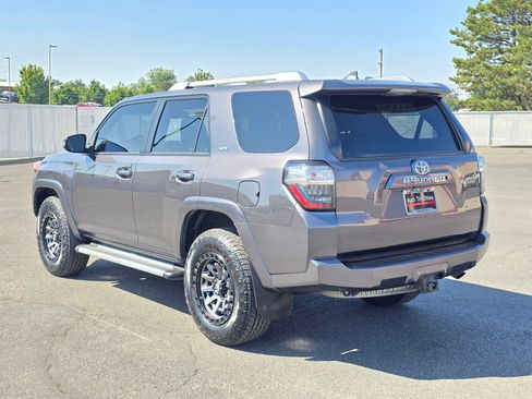 Used 2018 Toyota 4Runner SR5 Premium AWD/4WD image 4