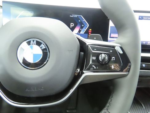 Certified 2025 BMW 530i image 12