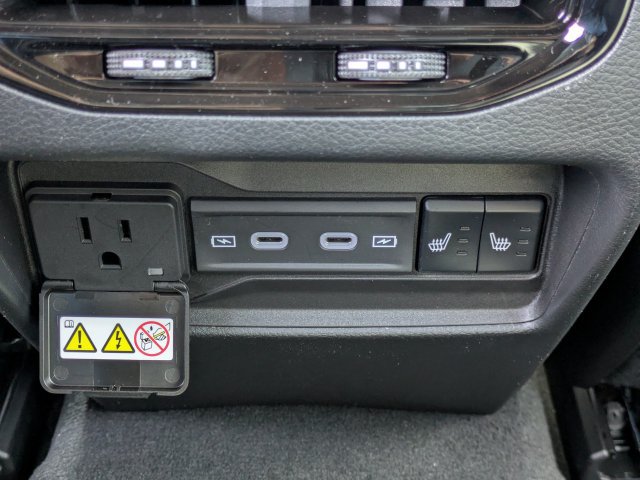 New 2026 Jeep Grand Cherokee Limited w/ Limited Altitude Package RWD image 16