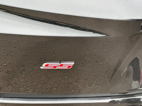 Used 2018 Chevrolet Camaro SS RWD image 30
