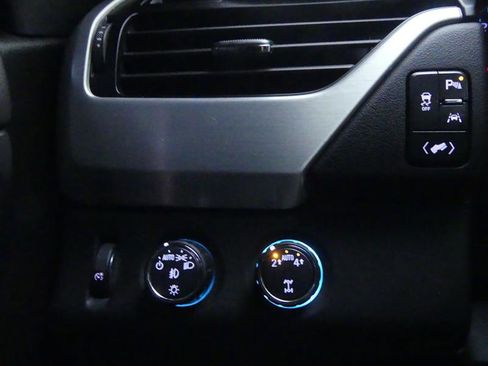 Used 2020 GMC Yukon SLT image 20