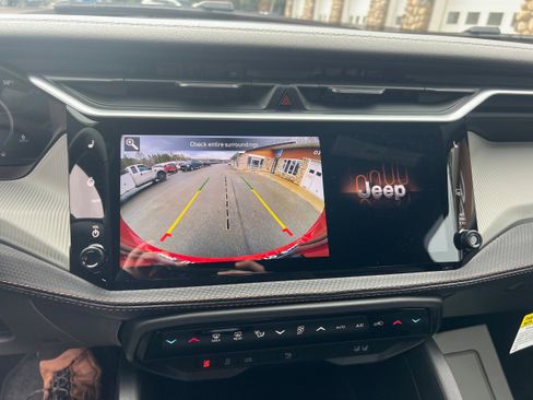 New 2026 Jeep Cherokee Limited image 14