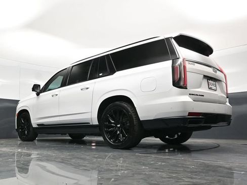 Used 2023 Cadillac Escalade ESV Sport Platinum w/ LPO, ONYX Package AWD/4WD image 71