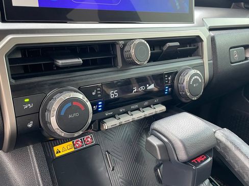 Used 2025 Toyota 4Runner TRD Off-Road Premium w/ Tow Technology Package AWD/4WD image 18