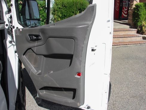 Used 2020 Ford Transit 150 XL image 33