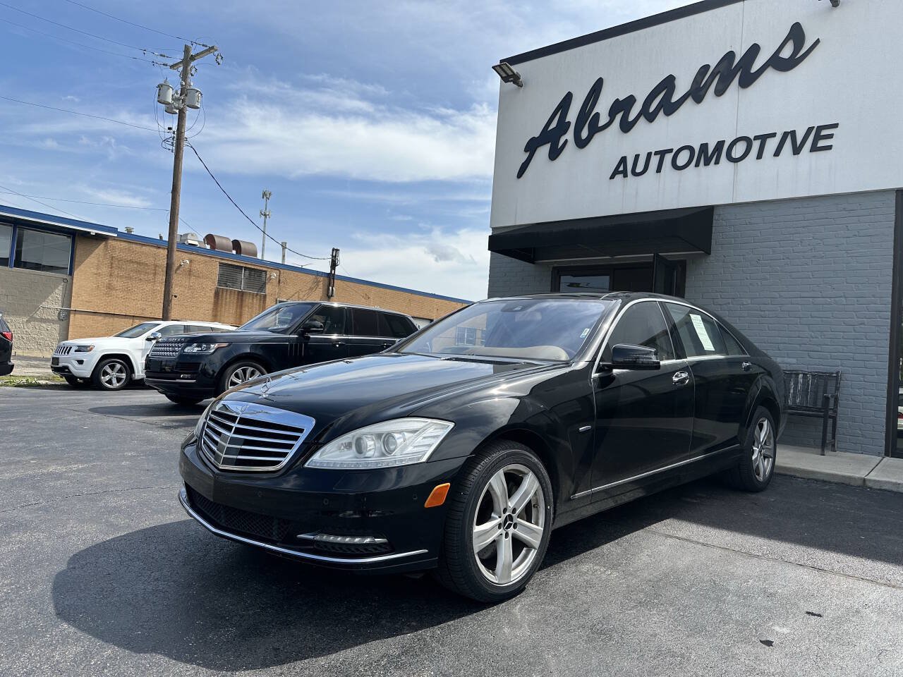 Used 2012 Mercedes-Benz S 550 4MATIC image 1