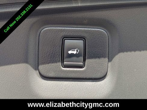 Used 2019 Nissan Pathfinder SL image 15