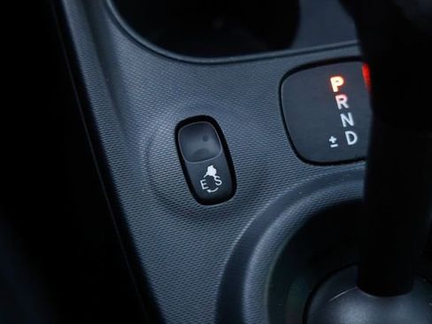 Used 2016 smart fortwo passion image 32