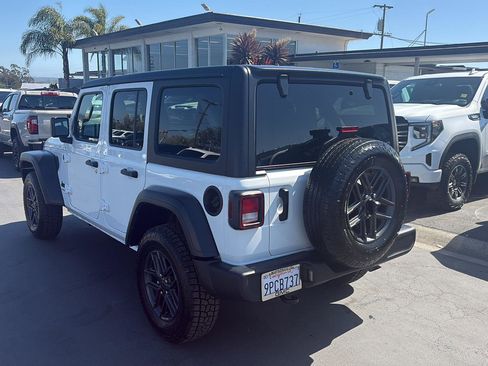 Used 2025 Jeep Wrangler Unlimited Sport AWD/4WD image 4