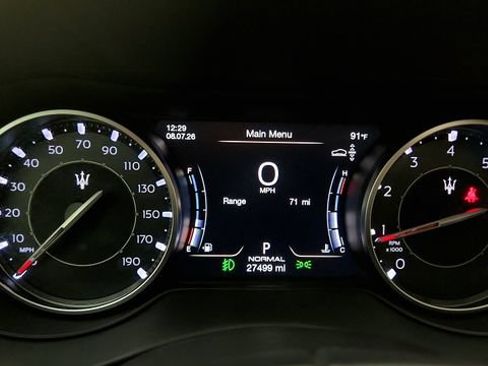 Used 2023 Maserati Levante GT AWD/4WD image 57