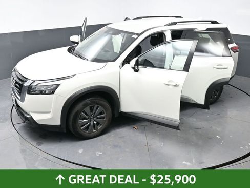 Used 2024 Nissan Pathfinder SV AWD/4WD image 67